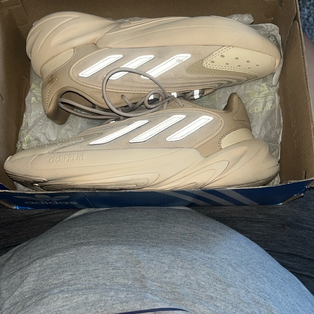 Adidas Tan Sneakers OZELIA